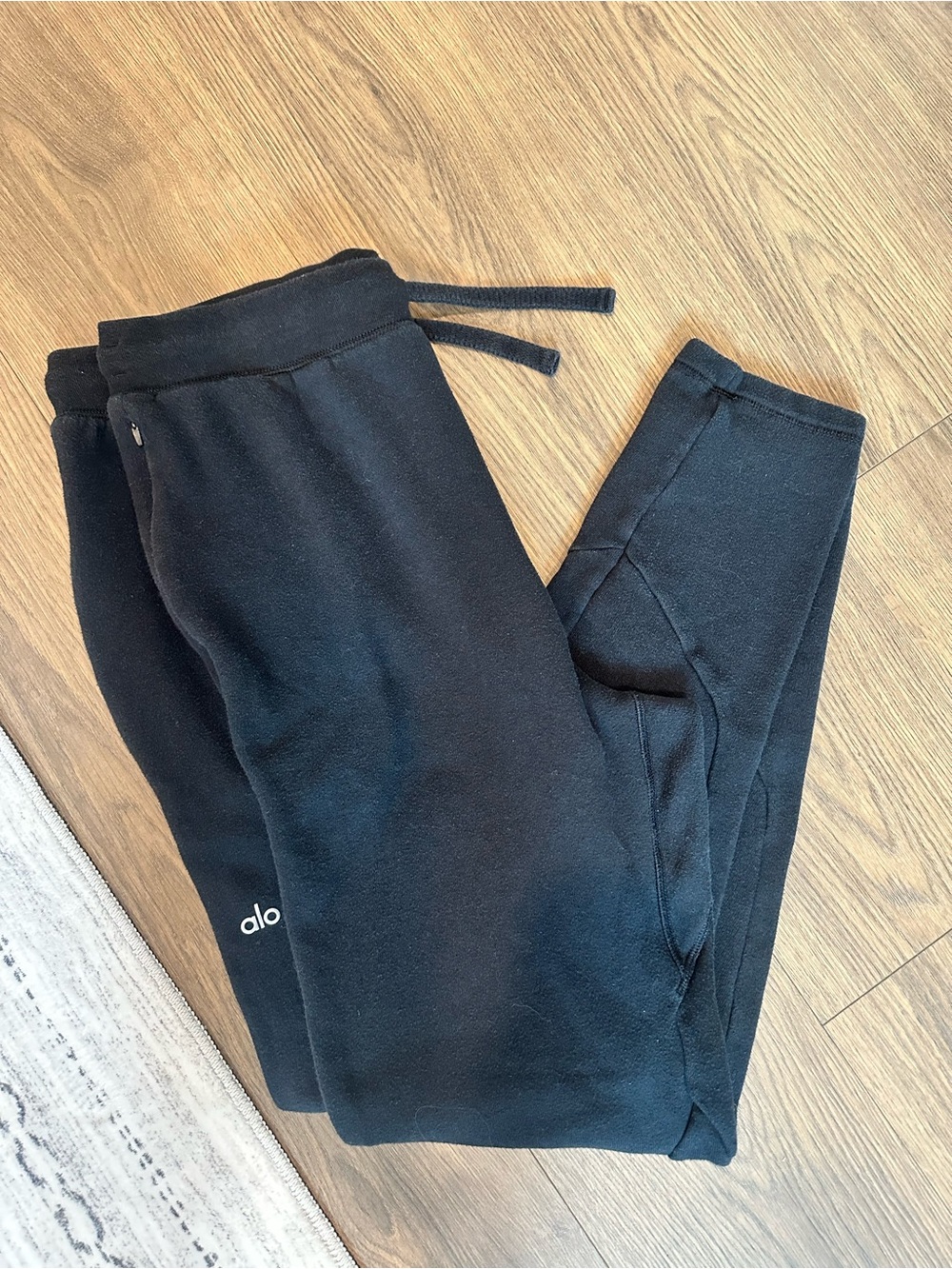 ALO Yoga Black Men's Jogger Sweatpants